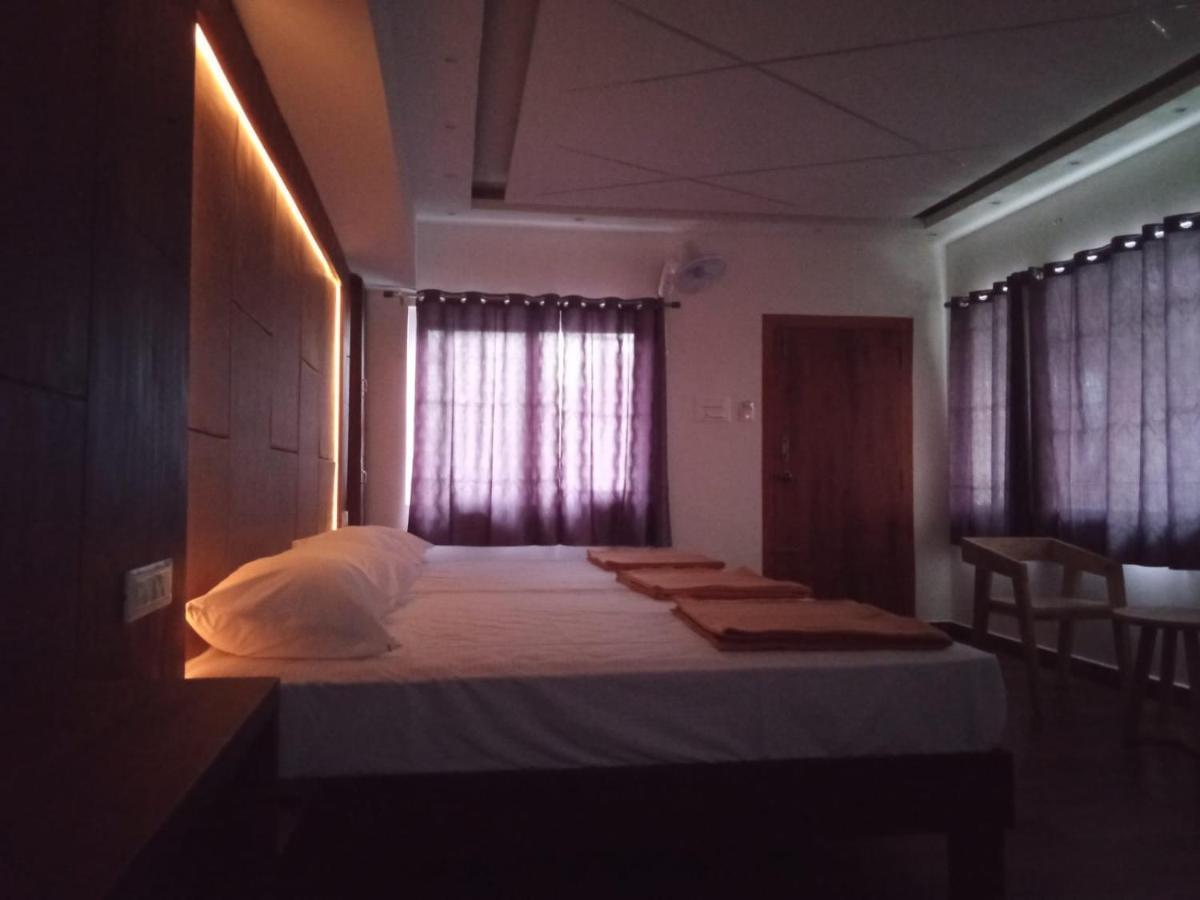 Hilltop Valparai Exterior foto